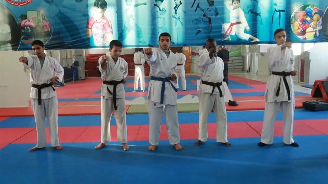 Durchschlagender Erfolg: Blinde Karate-Kids